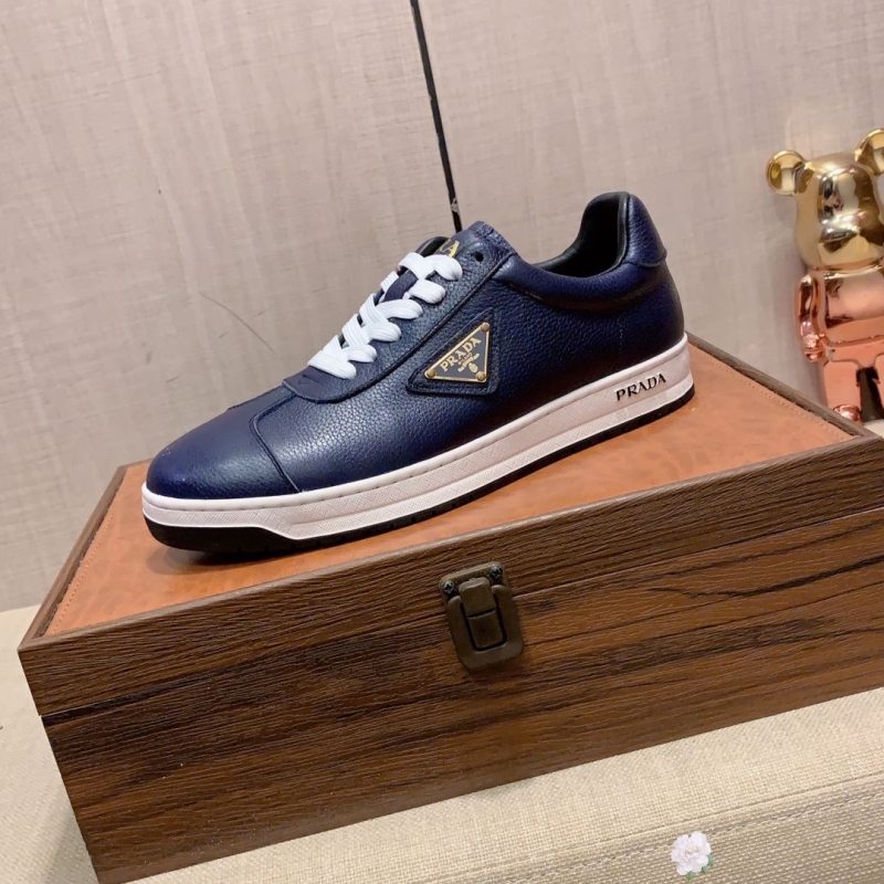 Pra*a casual shoes